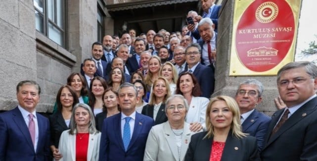 Yeni Parti Yönetimi Belirlendi