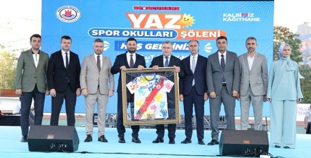 Kâğıthane Yaz Spor Okulları Coşkulu Kapanış Yaptı