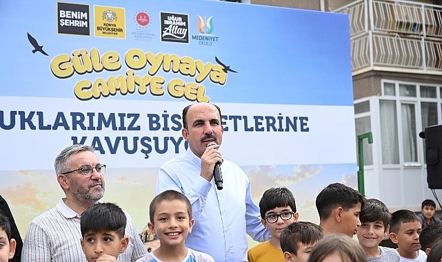 40 Gün Sabah Namazına Gelen Çocuklara Bisiklet Hediyesi