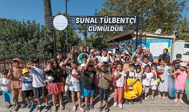 Konak'ta Kadın ve Çocuklar Denizle Buluştu